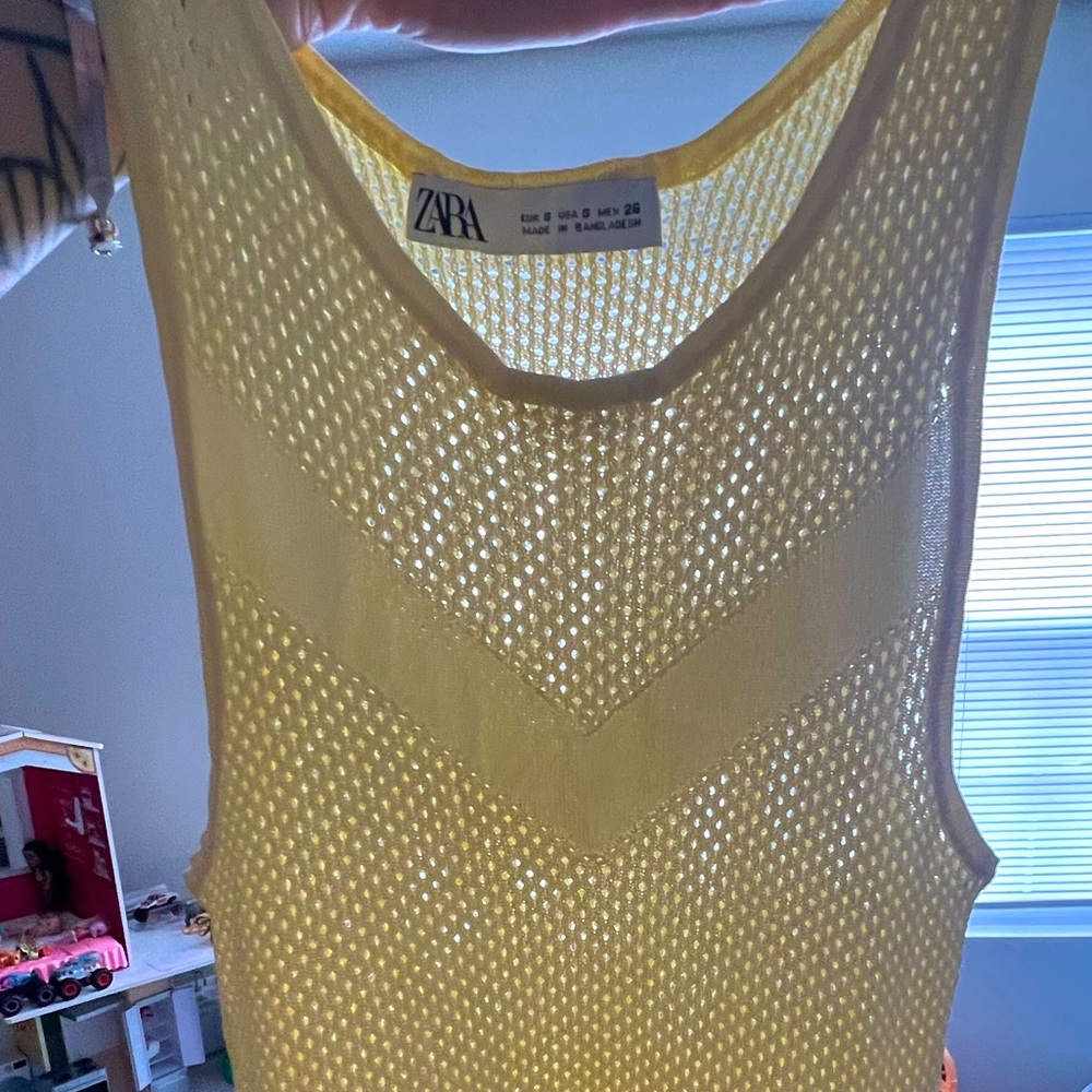 Zara mesh knit lightweight tank top, soft yellow, size small